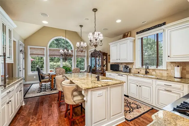 4800 Stonebridge Dr gallery image 16