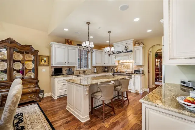 4800 Stonebridge Dr gallery image 17