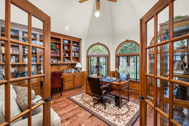 4800 Stonebridge Dr gallery image 32