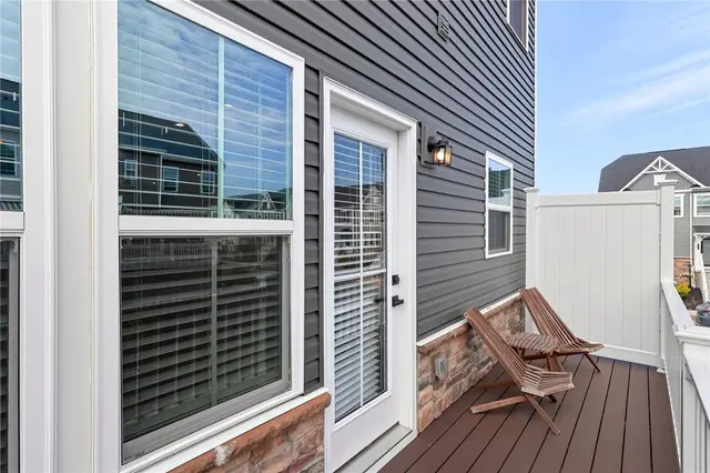 481 Nolan Cir gallery image 4