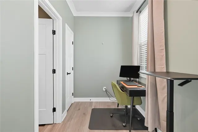 481 Nolan Cir gallery image 6
