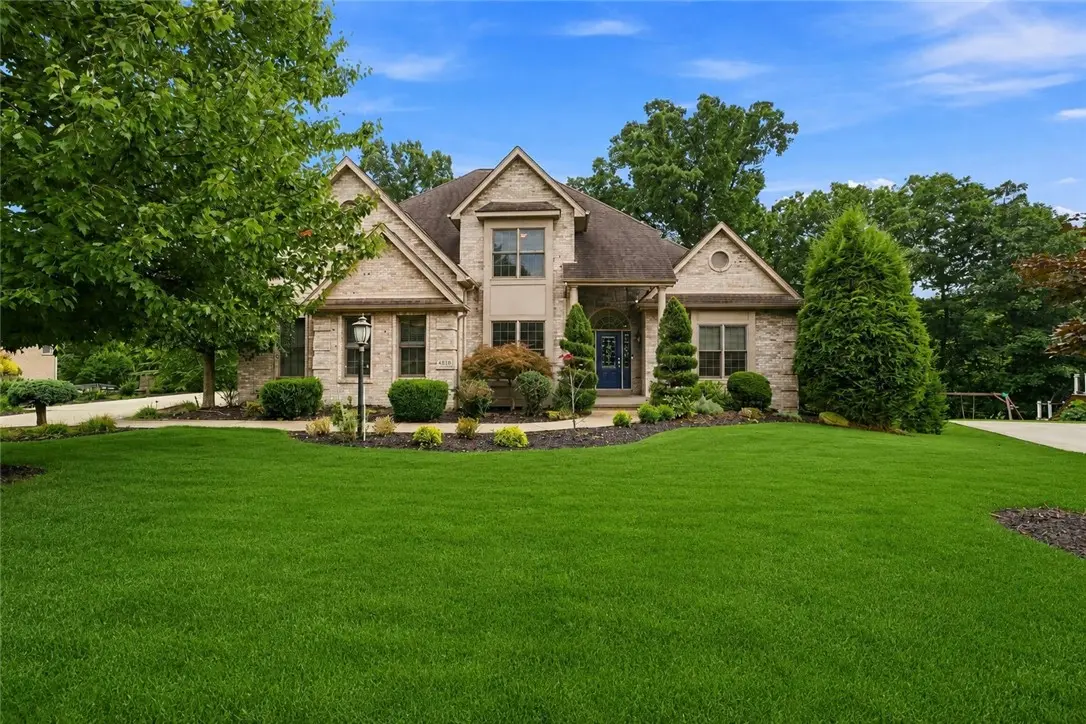 4819 Stonebridge Drive