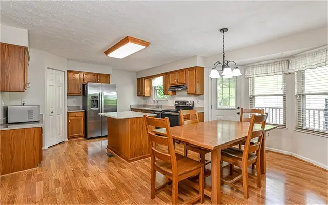 4823 Shamrogue Ct gallery image 16