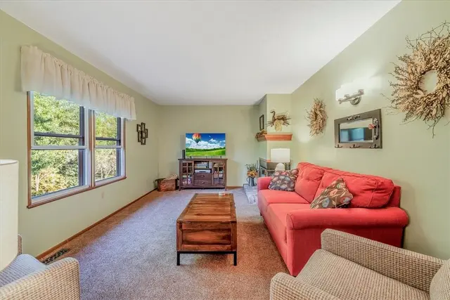 4830 Bayfield Rd gallery image 33