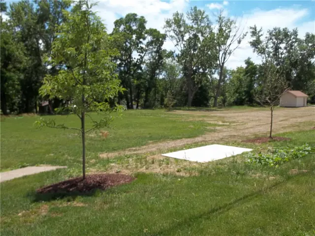 486 Browns Lane gallery image 16