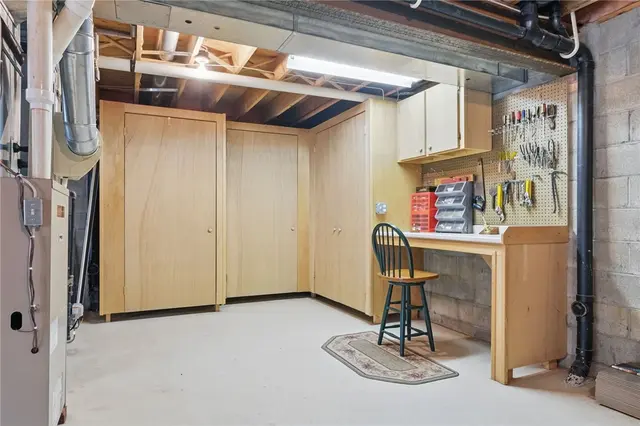 4907 Oakhurst Ave gallery image 26
