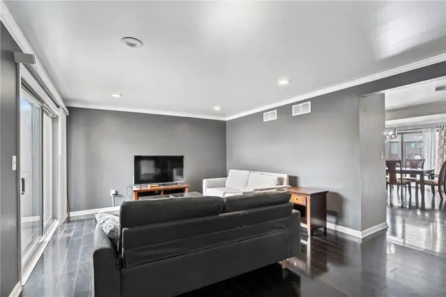 491 Cherry Ct gallery image 2