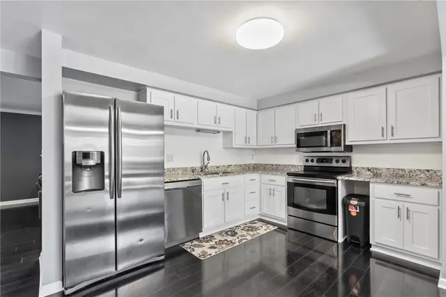 491 Cherry Ct gallery image 7