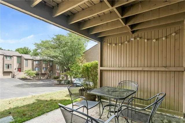 491 Cherry Ct gallery image 17
