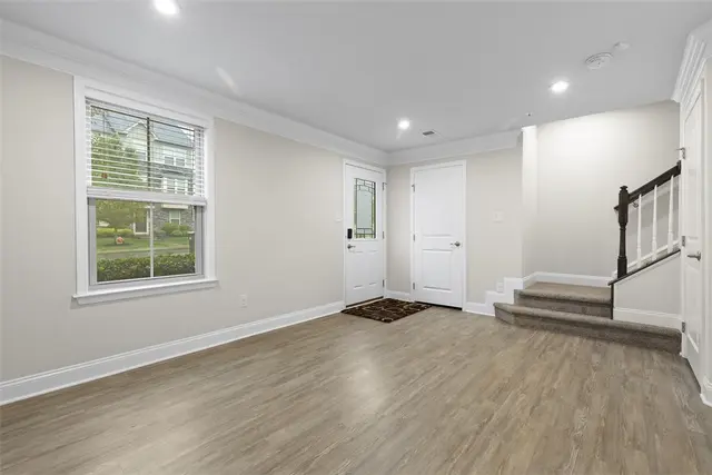 491 Fairmont Dr gallery image 30