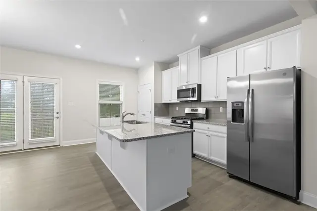 491 Fairmont Dr gallery image 37