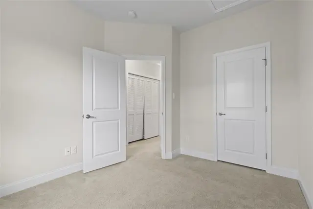 491 Fairmont Dr gallery image 44