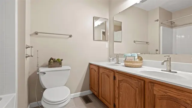 4929 Apple Ridge Dr gallery image 8