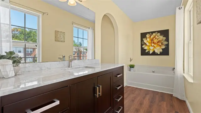 4929 Apple Ridge Dr gallery image 19