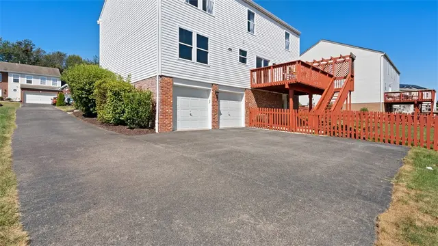 4929 Apple Ridge Dr gallery image 27
