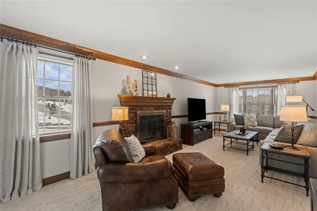 4935 Field Acres Dr gallery image 4