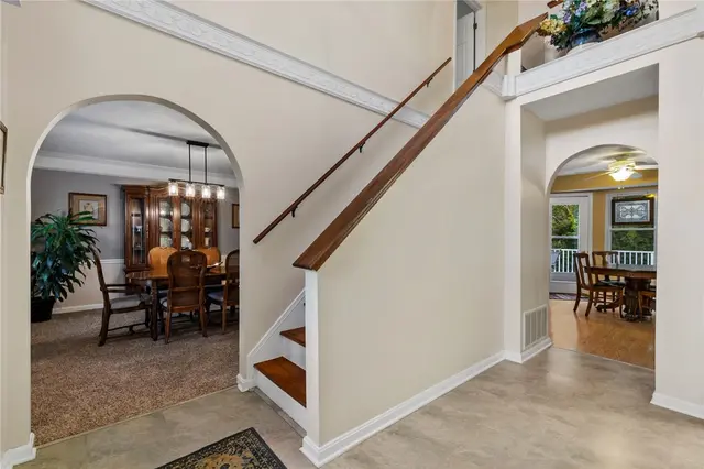 4948 Meadow Crest Dr gallery image 11