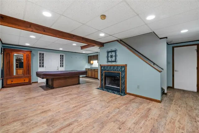 4948 Meadow Crest Dr gallery image 13