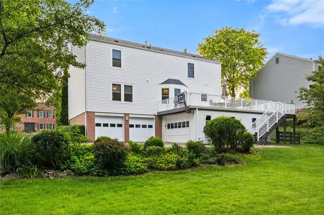 4948 Meadow Crest Dr gallery image 23