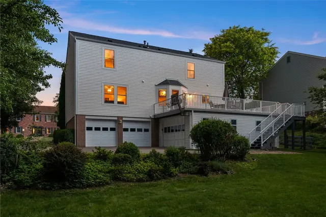4948 Meadow Crest Dr gallery image 34