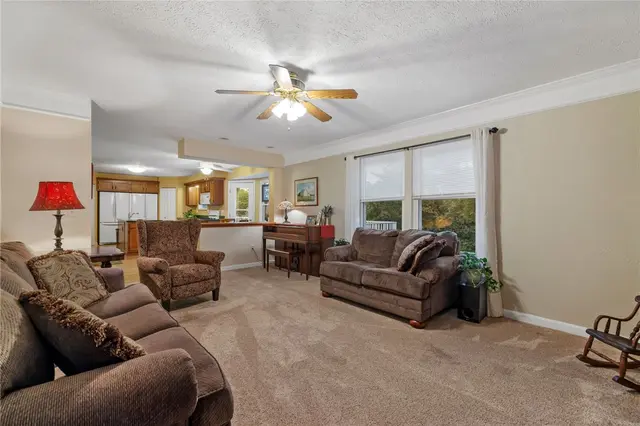 4948 Meadow Crest Dr gallery image 46