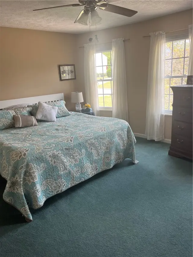 4959 Meadow Crest Dr gallery image 17