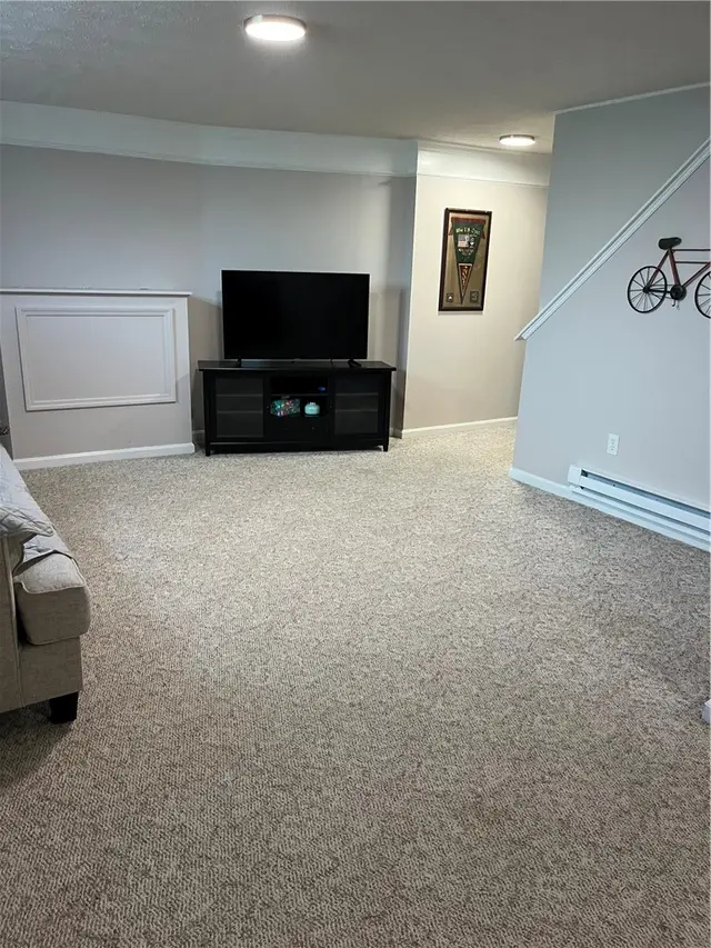 4959 Meadow Crest Dr gallery image 18