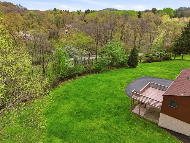 4972 Field Acres Dr gallery image 8