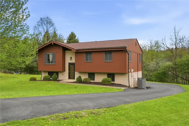 4972 Field Acres Dr gallery image 11