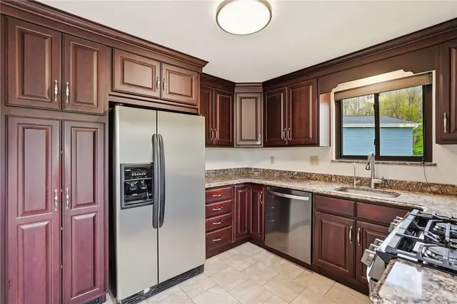 4972 Field Acres Dr gallery image 15
