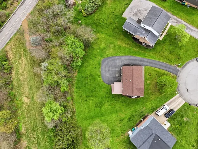 4972 Field Acres Dr gallery image 19