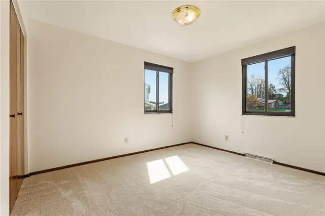 4972 Field Acres Dr gallery image 36
