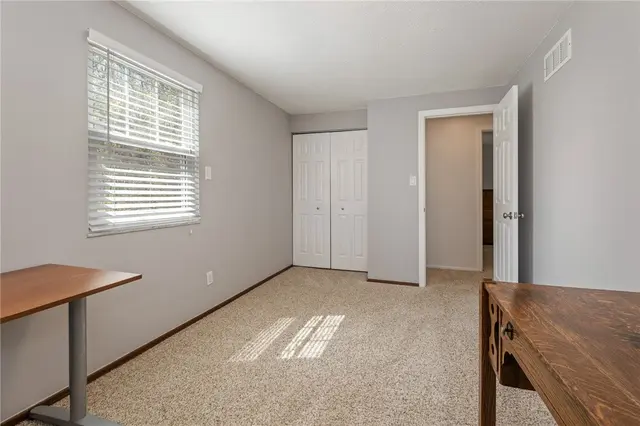 4985 Graphic Dr gallery image 39