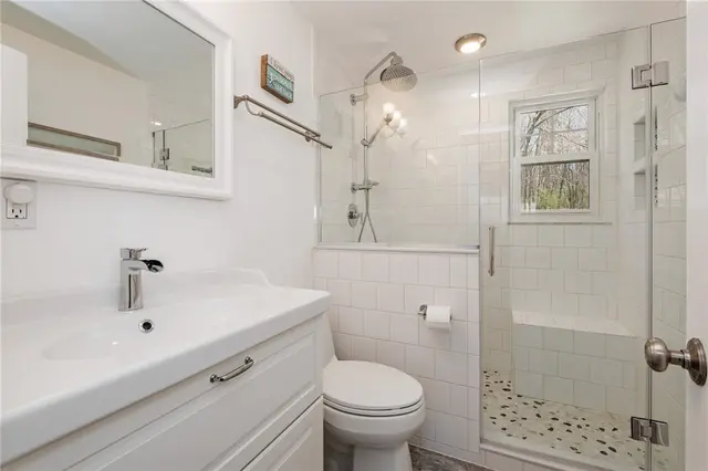 4985 Graphic Dr gallery image 30