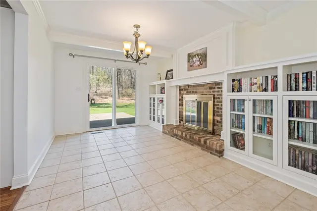 4985 Graphic Dr gallery image 32