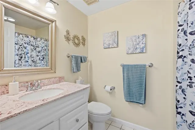 4996 Graphic Dr gallery image 3