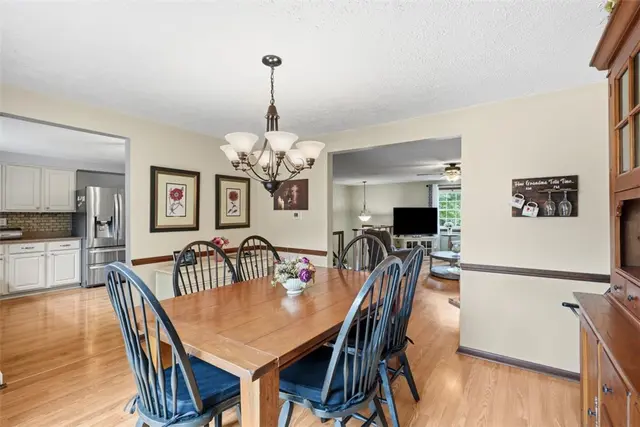 4996 Graphic Dr gallery image 11