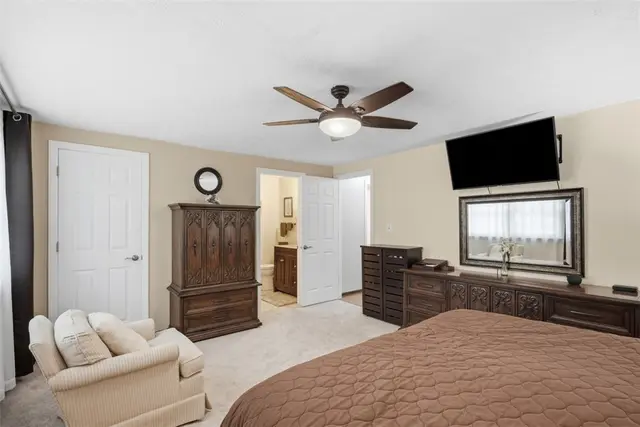4996 Graphic Dr gallery image 25