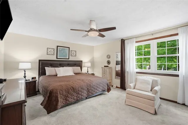 4996 Graphic Dr gallery image 28