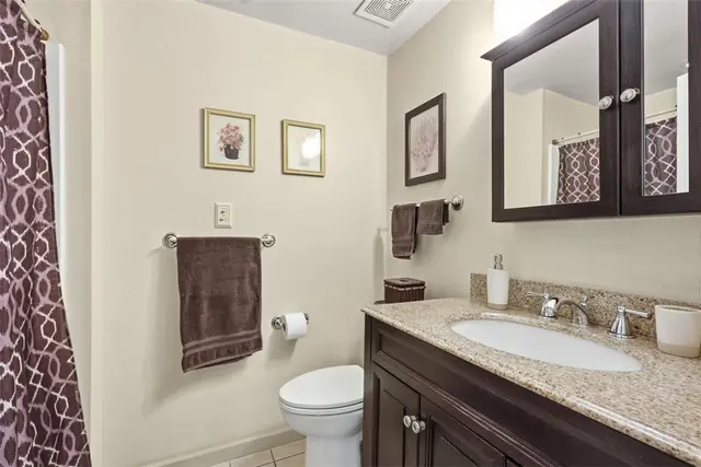 4996 Graphic Dr gallery image 29