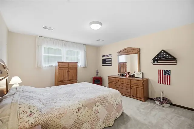 4996 Graphic Dr gallery image 30