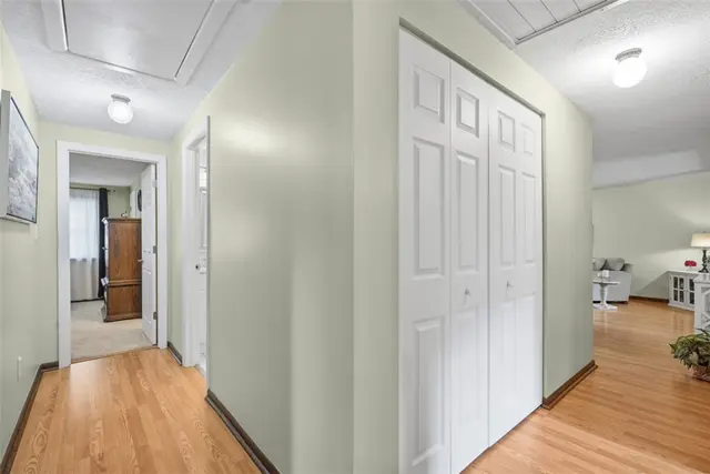4996 Graphic Dr gallery image 38