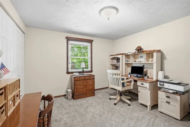 4996 Graphic Dr gallery image 40