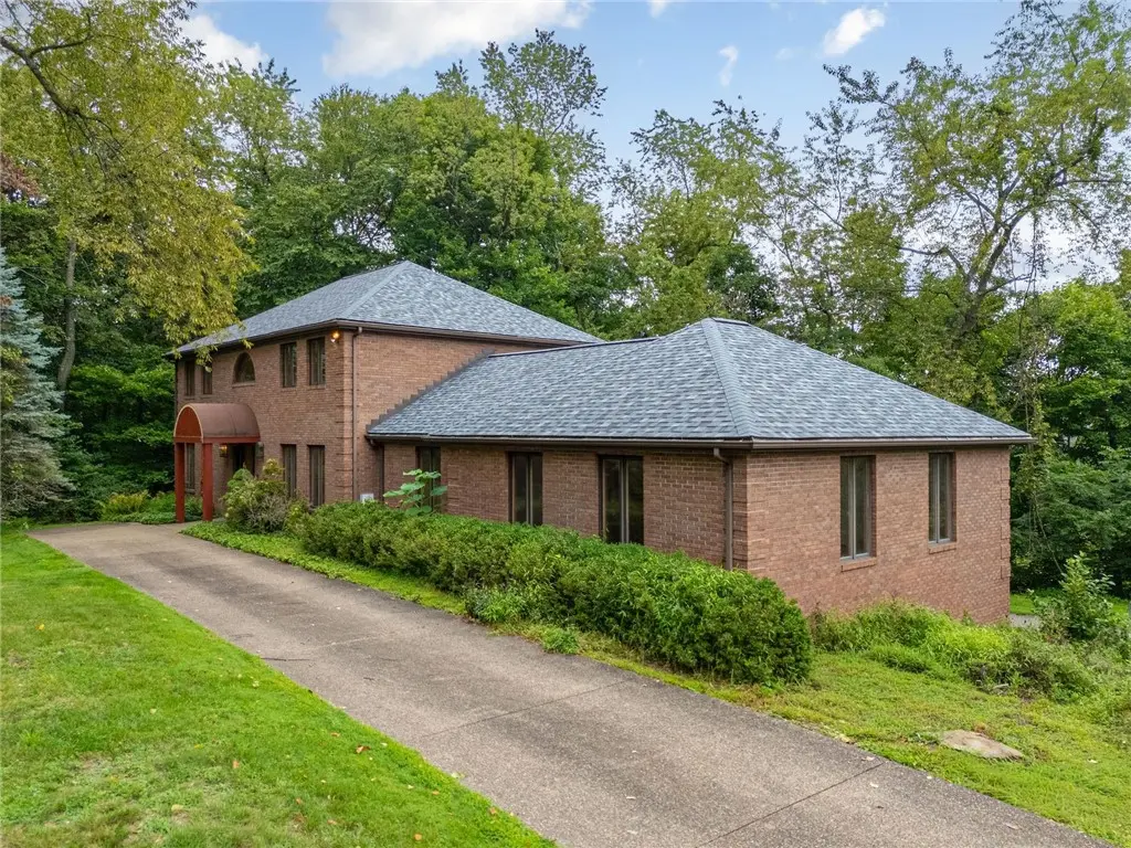 5 Fairview St