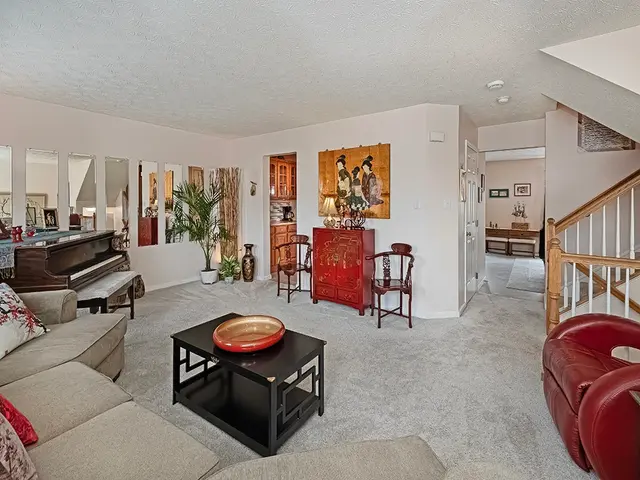 5003 Foxwood Ct gallery image 4