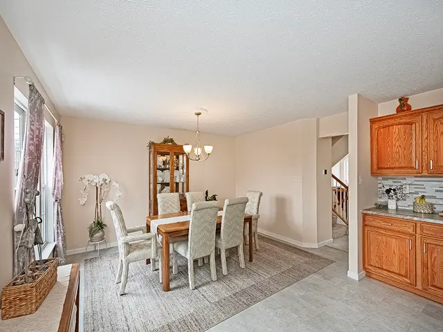 5003 Foxwood Ct gallery image 12