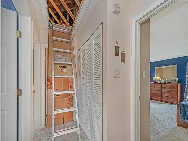 5003 Foxwood Ct gallery image 17