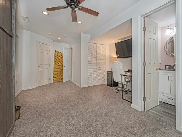 5003 Foxwood Ct gallery image 25