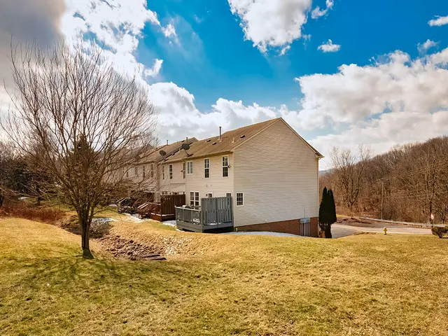 5003 Foxwood Ct gallery image 31