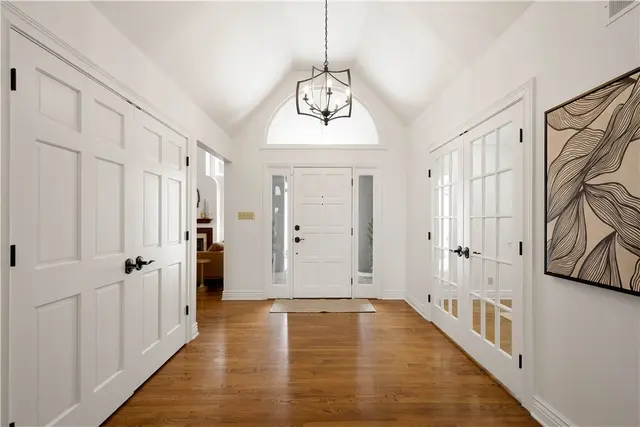 501 Hillside gallery image 12